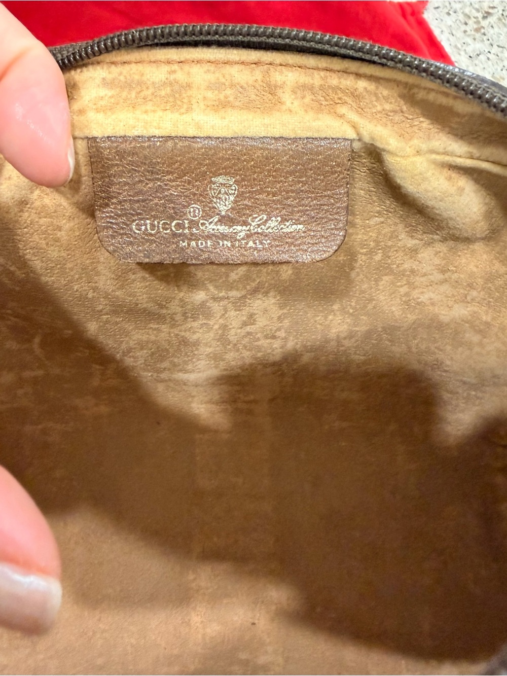 🔥🔥 VINTAGE GUCCI LEATHER GG SHERRY LINECROSSBODY/ POUCH/ CLUTCH 🔥🔥 - Picture 8 of 14